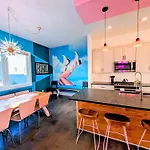 Sparkly Boots And Pink Floors Great Location Nashville