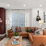 The Ridgeline - New Rooftop Retreat Near The Gulch