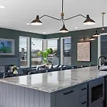 The Linden - Rooftop Views Refined Design New