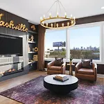 City View Home With Hottub Rooftop Arcade Game And Parking