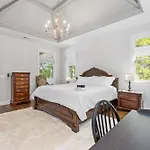 Walkable Hillsboro Home - Near 12 South & Vandy