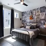 Gated Luxury Broadway Views Rooftops & Karaoke