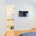 Holiday home Brand New Townhome In The Heart Of The