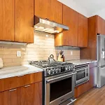 Holiday home Vivid Vocals - Rooftop Views In 12 South Nashville