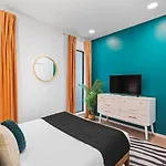 Riverfront Luxury - Walk To Downtown Broadway, Private Patio Holiday home Nashville