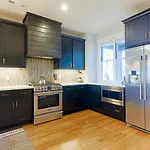 Luxury Cowboy Speakeasy, Billiards 3min To Stadium Holiday home Nashville