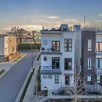 The Skyline Social - Retreat & Private Rooftop Nashville