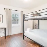 Chroma - 2 Units - Mins To Broadway & Germantown