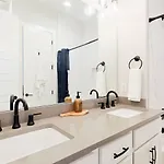 Luxury Cowboy Speakeasy, Billiards 3min To Stadium Holiday home *