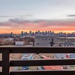 Holiday home Game Balcony Backyard Near Downtown Nash