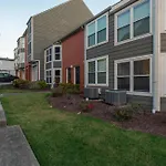 Holiday home Funky Town - Walkable To Attractions