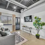 1Br Condo - King Bed - 10Mins To Broadway