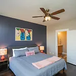 Beautiful Condo In The Heart Of Downtown Nashville Walk To Broadway