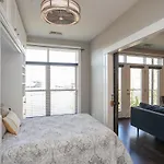 Beautiful Condo In The Heart Of Downtown Nashville Walk To Broadway