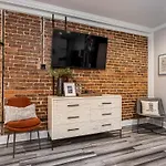 Music City Memories Downtown Nashville - Parking Included