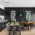 Apartment Upscale Riverview With Garage Walk To Downtown