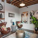 The 1865 Experience With Speakeasy, Pool & Parking Apartment Nashville