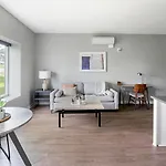 Apartment Landing Incredible Studio Gym Pool *