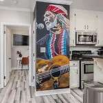 Music Memories Downtown - Parking Included Apartment *