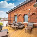 The 1865 Experience With Speakeasy, Pool & Parking Apartment *