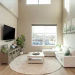 2 Bedroom + Loft Condo, Coffee Shop In Building Nashville