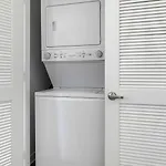 Landing Stunning 1bd Game Gym Apartment