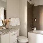 Apartment Boulevard Midtown 30ft Ceilings 1br 01