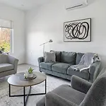 Landing Stunning 1bd Game Gym * Nashville