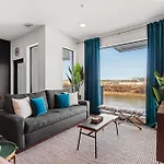 Upscale Riverview With Garage Walk To Downtown Nashville