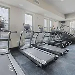 Landing Incredible 1bd Gym Clubhouse *
