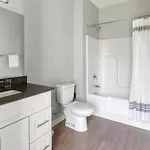 Landing Incredible Studio Gym Pool Apartment *