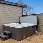 Apartment New Modern Escape With Rooftop Hot Tub Nashville