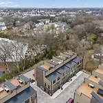 Apartment New Modern Escape With Rooftop Hot Tub