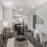Cypress - Private Rooftop Patio - Mins To Broadway Holiday home Nashville