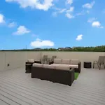 Rooftop, Large Backyard, Fire Pit, Near Downtown Holiday home *