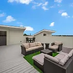 Rooftop, Large Backyard, Fire Pit, Near Downtown