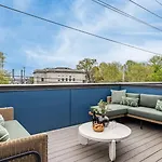 Holiday home Outrider Buyout - 2 Units - Dt By Avantstay
