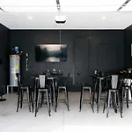 Private Hot Tub - Spacious Home - Hosts 12 Guests