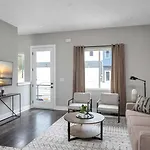 New Nashville Home - Rooftop Views - Hot Tub