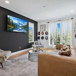 Holiday home Haven With Gorgeous Skyline Views *