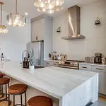 Pet-Friendly Nashville Townhome W/ Rooftop Deck!