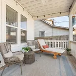 The Brightside Retreat - East Nash Balcony Views