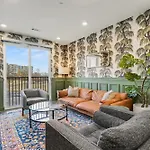 Petal & Palm-Rooftop Patio & Gym-Mins To Broadway