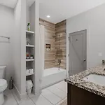 Modern Luxe Townhome With Rooftop Cinema Apartment