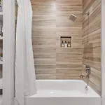 Modern Luxe Townhome With Rooftop Cinema Nashville