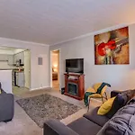 1 Mi To Dtwn: Pet-Friendly Apt In Nashville