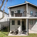 Balcony Bar, Grill & Firepit With A View And Sleeps 16 Only 8 To Broadway