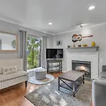 Walk To Broadway! 2Br2Bath Condo, Sleeps 6, Pool