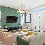 Holiday home Designer Single Family House-rooftop- Hot Tub