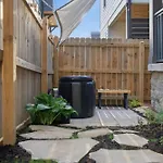 Designer Single Family House-rooftop- Hot Tub * Nashville